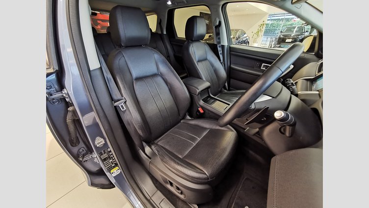 2018 認定中古車 Land Rover Discovery Sport Byron Blue 2.0 litre i4P​ HSE