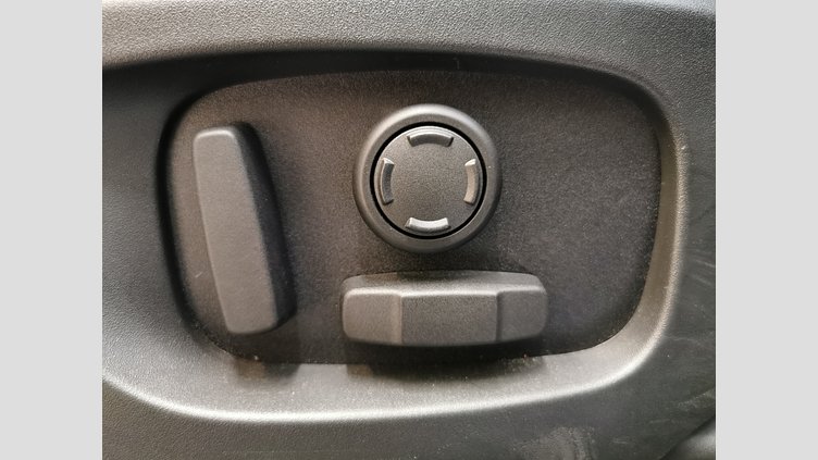 2018 認定中古車 Land Rover Discovery Sport Byron Blue 2.0 litre i4P​ HSE