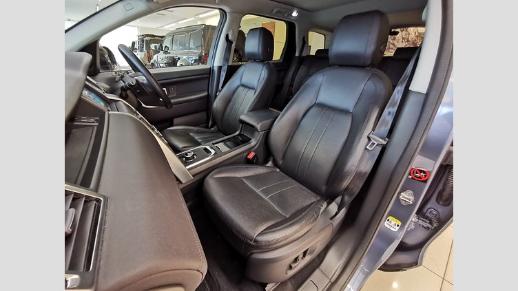 2018 認定中古車 Land Rover Discovery Sport Byron Blue 2.0 litre i4P​ HSE