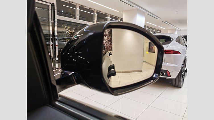 2024 認定中古車 Land Rover Range Rover Evoque サントリーニブラック D200マイルドハイブリッド（ディーゼル） スタンダードホイールベース S