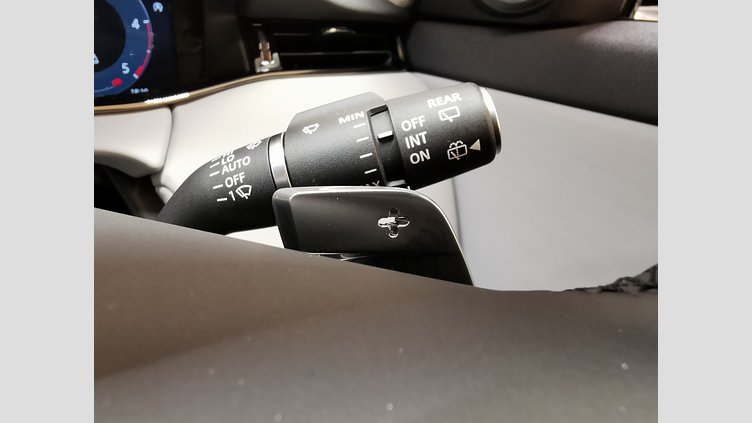 2024 認定中古車 Land Rover Range Rover Evoque サントリーニブラック D200マイルドハイブリッド（ディーゼル） スタンダードホイールベース S