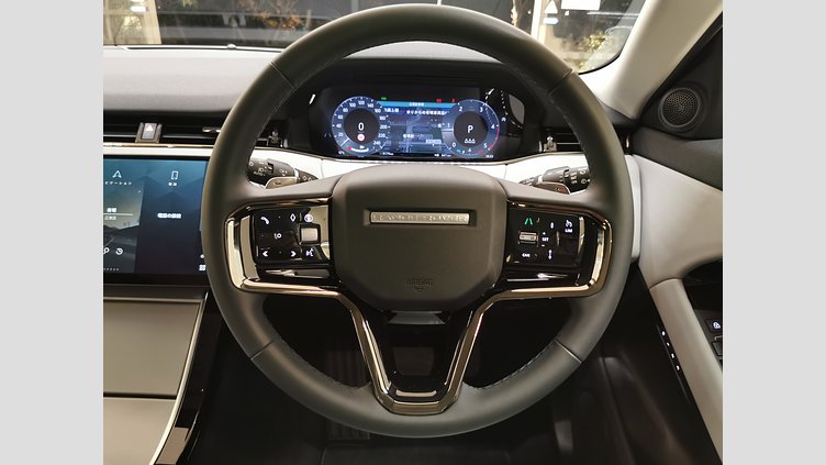 2024 認定中古車 Land Rover Range Rover Evoque サントリーニブラック D200マイルドハイブリッド（ディーゼル） スタンダードホイールベース S