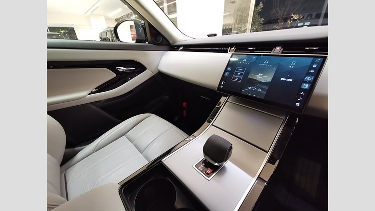 2024 認定中古車 Land Rover Range Rover Evoque サントリーニブラック D200マイルドハイブリッド（ディーゼル） スタンダードホイールベース S