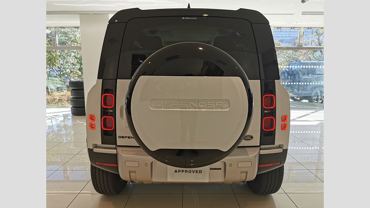 2022 認定中古車 Land Rover Defender 90 フジホワイト P300 AWD（AT） SE