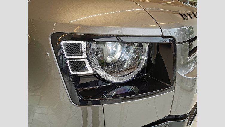 2023 認定中古車 Land Rover Defender 110 シリコンシルバー D300 AWD（AT） X-DYNAMIC SE