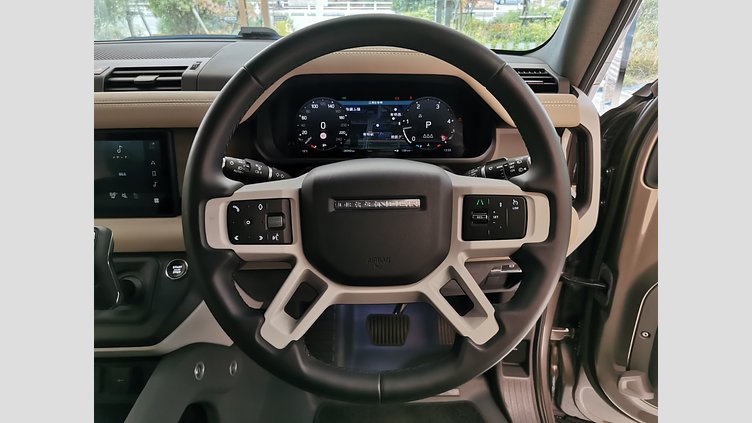 2023 認定中古車 Land Rover Defender 110 シリコンシルバー D300 AWD（AT） X-DYNAMIC SE