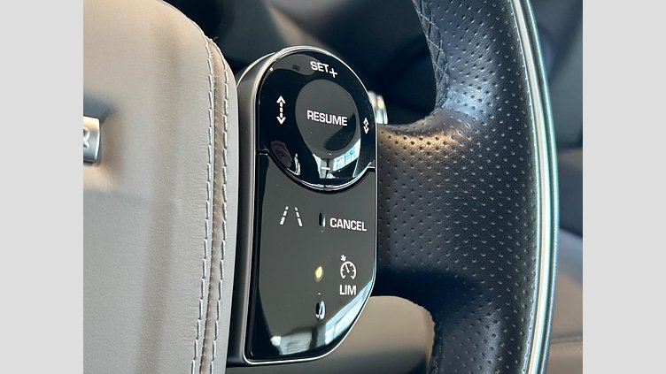 2020 認定中古車 Land Rover Range Rover Evoque フィレンツェレッド P250 R-DYNAMIC SE