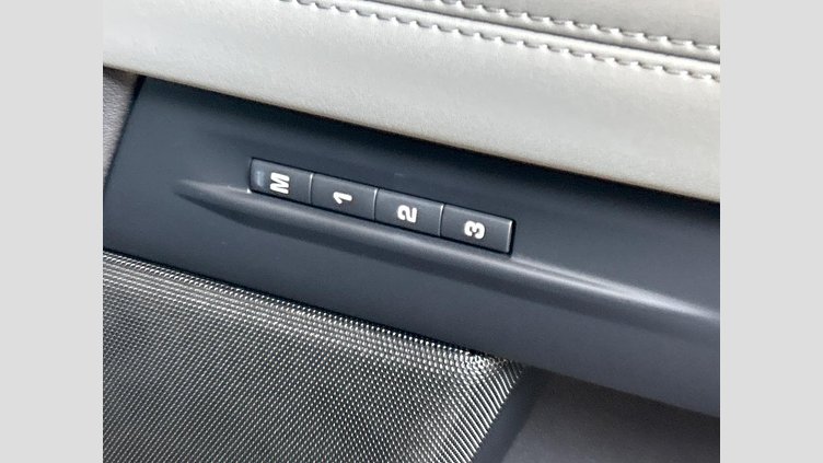 2020 認定中古車 Land Rover Range Rover Evoque フィレンツェレッド P250 R-DYNAMIC SE