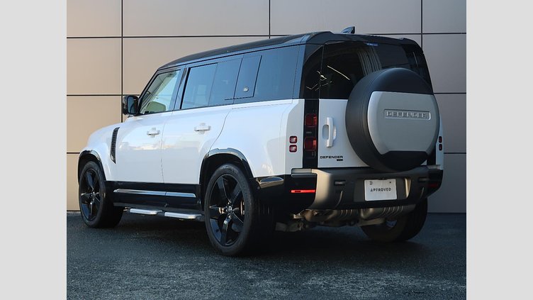 2021 認定中古車 Land Rover Defender 110 ユーロンホワイト D300 AWD（AT） X-DYNAMIC SE