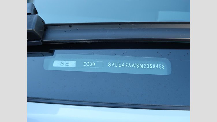 2021 認定中古車 Land Rover Defender 110 ユーロンホワイト D300 AWD（AT） X-DYNAMIC SE