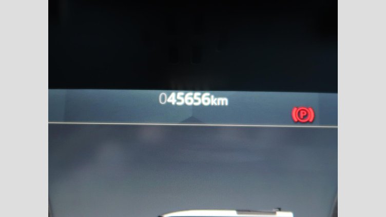 2021 認定中古車 Land Rover Defender 110 ユーロンホワイト D300 AWD（AT） X-DYNAMIC SE