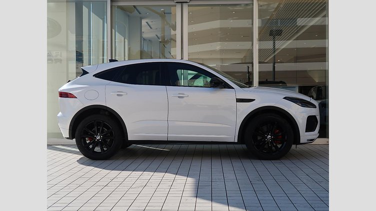 2024 認定中古車 Jaguar E-Pace オストゥーニパールホワイト D200マイルドハイブリッド（ディーゼル） R-DYNAMIC SE