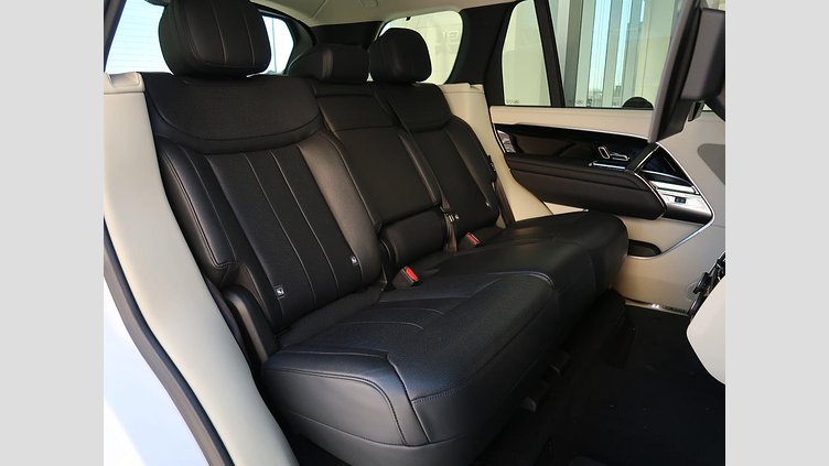 2023 認定中古車 Land Rover Range Rover オストゥーニパールホワイト P530 AWD（AT） ロングホイールベース HSE