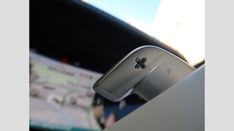 2023 認定中古車 Land Rover Range Rover オストゥーニパールホワイト P530 AWD（AT） ロングホイールベース HSE