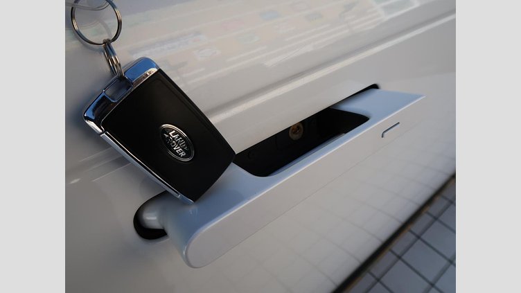 2023 認定中古車 Land Rover Range Rover オストゥーニパールホワイト P530 AWD（AT） ロングホイールベース HSE