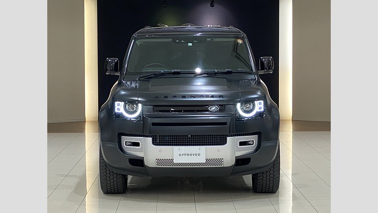2023 認定中古車 Land Rover Defender 130 サントリーニブラック D300 AWD AUTOMATIC MHEV SE　EASTNOR Edition