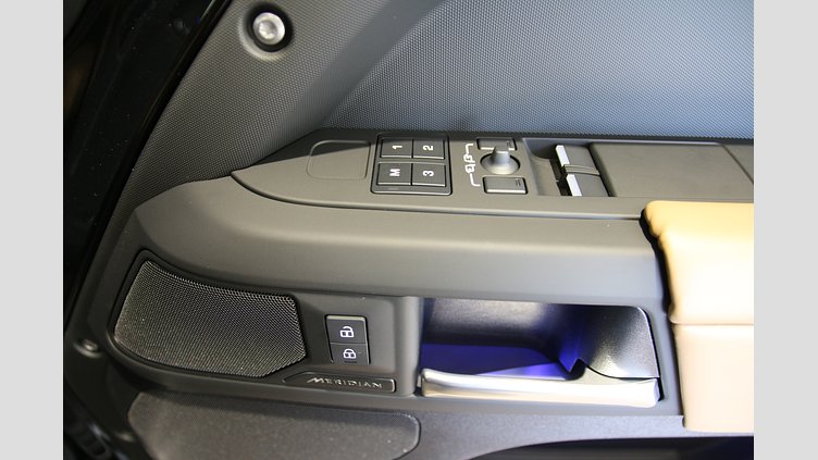 2025 認定中古車 Land Rover Defender 90 サントリーニブラック D350 ディーゼルマイルドハイブリッド X-Dynamic HSE