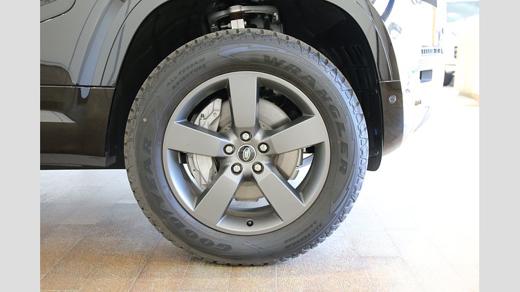 2025 認定中古車 Land Rover Defender 90 サントリーニブラック D350 ディーゼルマイルドハイブリッド X-Dynamic HSE