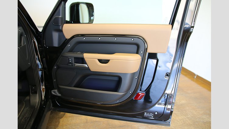 2025 認定中古車 Land Rover Defender 90 サントリーニブラック D350 ディーゼルマイルドハイブリッド X-Dynamic HSE