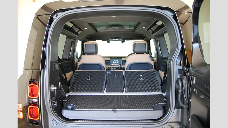 2025 認定中古車 Land Rover Defender 90 サントリーニブラック D350 ディーゼルマイルドハイブリッド X-Dynamic HSE