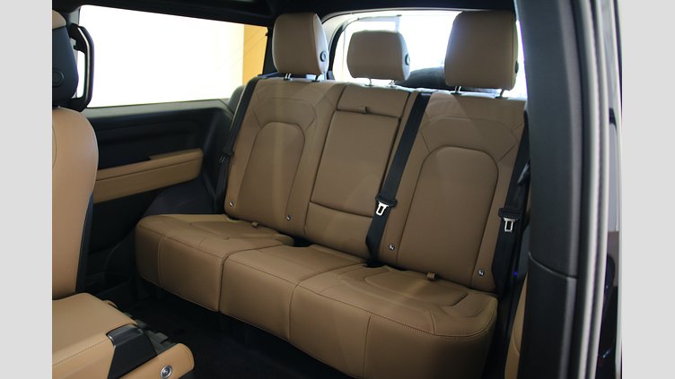 2025 認定中古車 Land Rover Defender 90 サントリーニブラック D350 ディーゼルマイルドハイブリッド X-Dynamic HSE