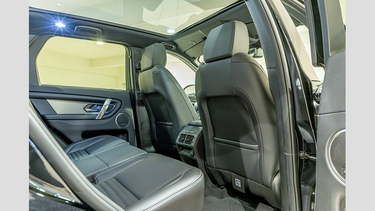 2025 New Land Rover Discovery Sport Santorini Black 2.0 Diesel MHEV Dynamic SE