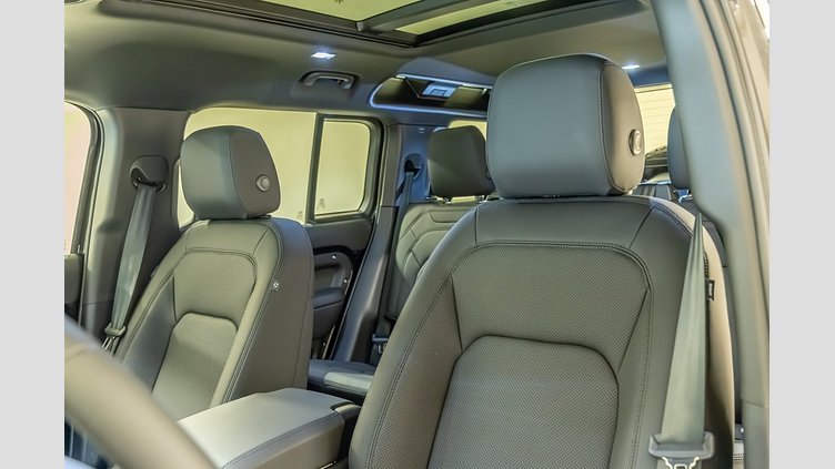 2025 New Land Rover Defender 110 Santorini Black 3.0 Diesel 200PS S