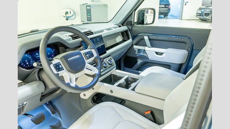 2025 New Land Rover Defender 90 Tasman Blue 3.0 Diesel MHEV S