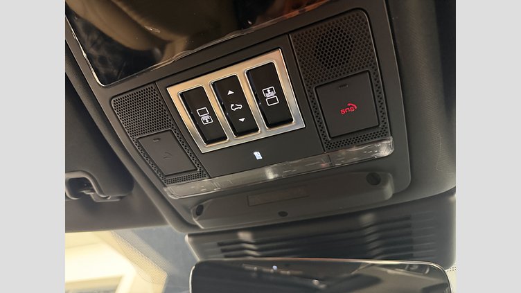 2024 認定中古車 Land Rover Discovery カルパチアングレイ D350マイルドハイブリッド（ディーゼル） Dynamic HSE