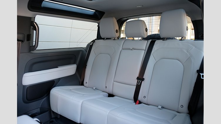 2025 認定中古車 Land Rover Defender 90 パンゲアグリーン D350 ディーゼルマイルドハイブリッド X-Dynamic HSE