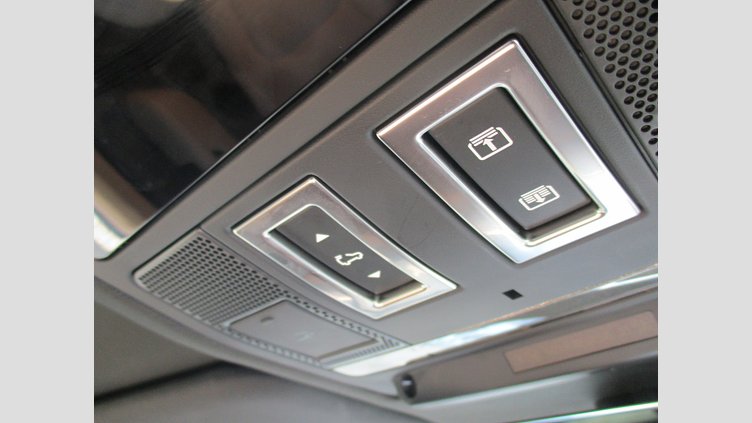 2024 認定中古車 Land Rover Defender 90 カルパチアングレイ D350 ディーゼルマイルドハイブリッド X-Dynamic HSE