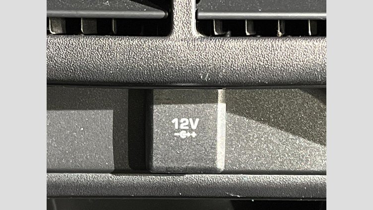 2018 認定中古車 Jaguar E-Pace サントリーニブラック D180 オートマチック全輪駆動 R-DYNAMIC S