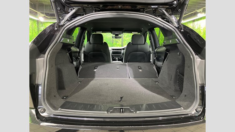 2018 認定中古車 Jaguar E-Pace サントリーニブラック D180 オートマチック全輪駆動 R-DYNAMIC S