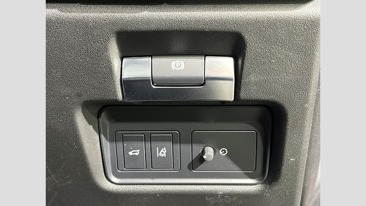 2018 認定中古車 Jaguar E-Pace サントリーニブラック D180 オートマチック全輪駆動 R-DYNAMIC S