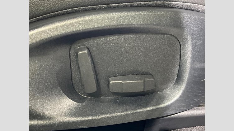 2018 認定中古車 Jaguar E-Pace サントリーニブラック D180 オートマチック全輪駆動 R-DYNAMIC S