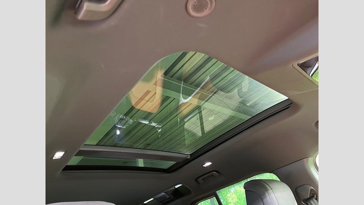 2023 認定中古車 Land Rover Defender 110 フジホワイト D300 AWD（AT） X-DYNAMIC HSE