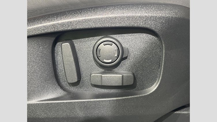 2023 認定中古車 Land Rover Defender 110 フジホワイト D300 AWD（AT） X-DYNAMIC HSE