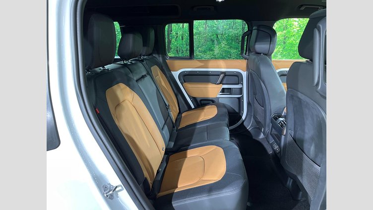 2023 認定中古車 Land Rover Defender 110 フジホワイト D300 AWD（AT） X-DYNAMIC HSE