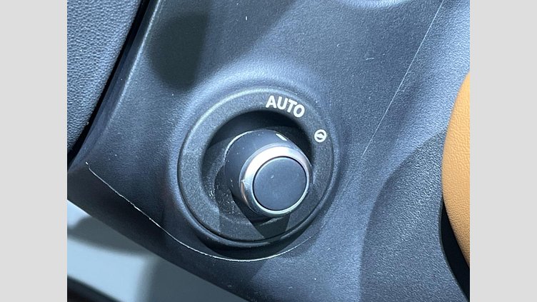 2023 認定中古車 Land Rover Defender 110 フジホワイト D300 AWD（AT） X-DYNAMIC HSE