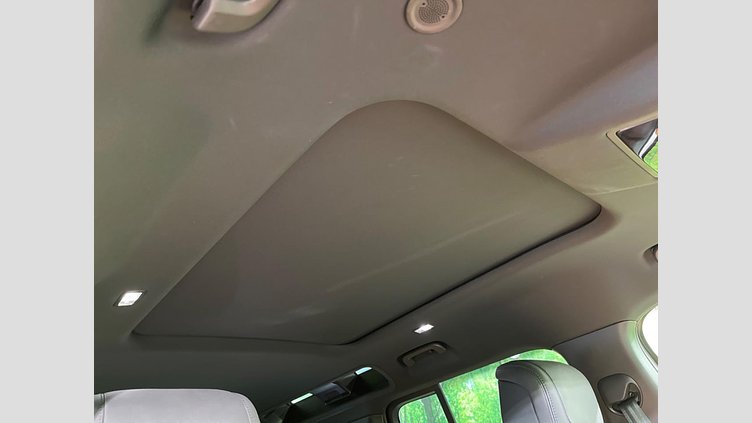 2023 認定中古車 Land Rover Defender 110 フジホワイト D300 AWD（AT） X-DYNAMIC HSE