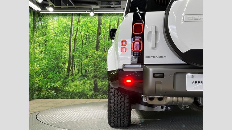 2023 認定中古車 Land Rover Defender 110 フジホワイト D300 AWD（AT） X-DYNAMIC HSE