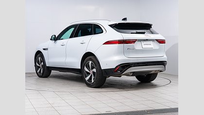 F-Pace 1