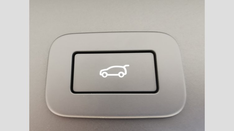 2024 認定中古車 Land Rover Range Rover Evoque アロイオスグレイ P300eプラグインハイブリッド（ガソリン） スタンダードホイールベース DYNAMIC HSE