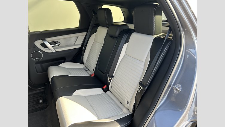 2024 認定中古車 Land Rover Discovery Sport アイガーグレイ D200マイルドハイブリッド（ディーゼル） 標準ホイール DYNAMIC SE