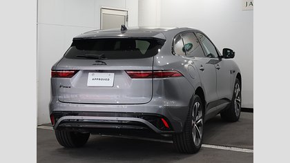F-Pace 17