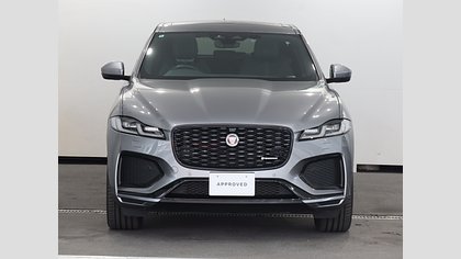F-Pace 11