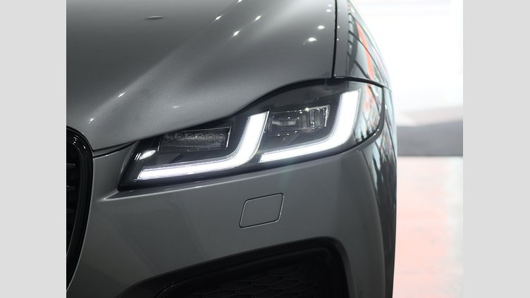 2022 認定中古車 Jaguar F-Pace アイガーグレイ D204 AWD（オートマチック）MHEV R-DYNAMIC SE