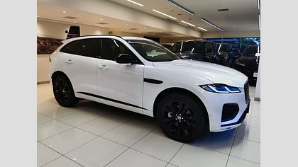 F-Pace 11