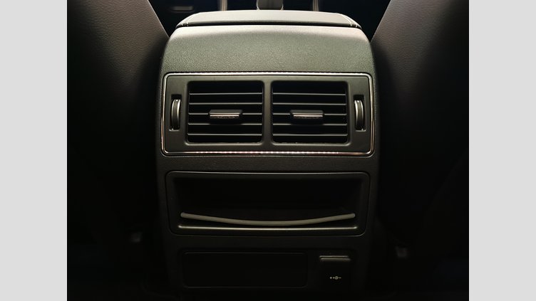 2023 認定中古車 Jaguar F-Pace オストゥーニパールホワイト D204 AWD（オートマチック）MHEV R-DYNAMIC SE