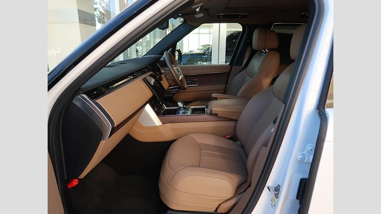 2023 認定中古車 Land Rover Range Rover オストゥーニパールホワイト D300 AWD MHEV（AT） スタンダードホイールベース AUTOBIOGRAPHY